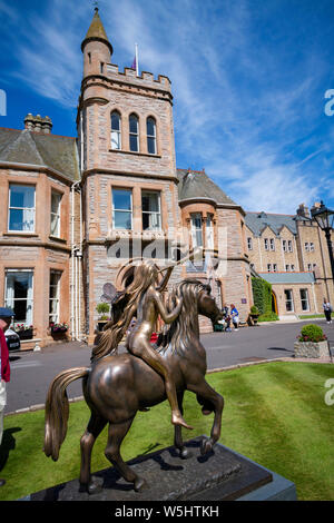 Giardino di scultura presso l'hotel Hastings Culloden giugno 2019 Foto Stock