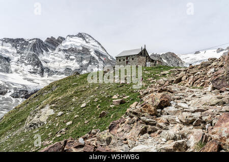 Schöenbiel Mountain Hotel nelle alpi svizzere sopra Zzermat Foto Stock