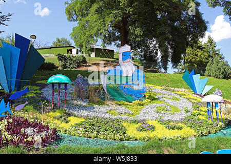 Kiev, Ucraina-luglio 13, 2019: 14 giugno-luglio 28 al polo Spivoche mostra floreale sotto il nome di "Fiore Hellas' Foto Stock