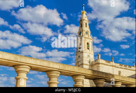 Santuario di Fatima, Portogallo. Mete importanti per la Chiesa cattolica pellegrini e turisti Foto Stock