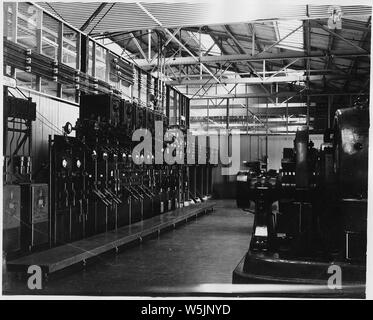 [Sala elettrica presso la base di sottomarini, Los Angeles.] Foto Stock