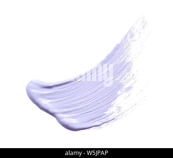 Delicatamente pennellate di colore viola e la consistenza di crema per il viso o vernice acrilica isolati su sfondo bianco Foto Stock