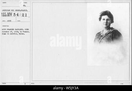 La Croce Rossa americana - un thru D - Miss Frances Bartlett. Morì il 16 ottobre 1918, in Francia. Home in Andover, Maine, campo di applicazione e il contenuto: Fotografo: Croce Rossa Americana, Francia Foto Stock