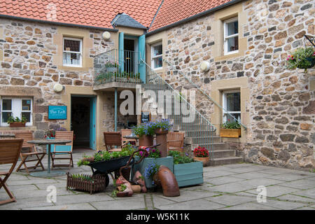 Cala Homes East, Haddington Brochure The Loft Cafe Foto Stock