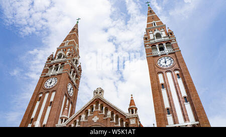 La Chiesa Votiva e la Cattedrale di Nostra Signora di Ungheria, Dom a Szeged Foto Stock