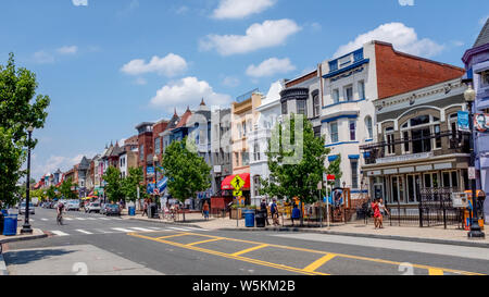 Il cuore di Adams Morgan Neighborhood di Washington DC, su un luminoso giorno d'estate. Foto Stock