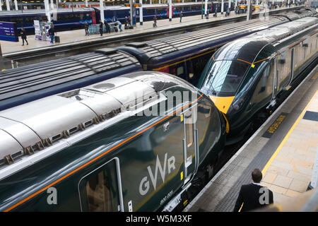 Great Western Railway GWR Intercity treni express alla stazione di Paddington Foto Stock
