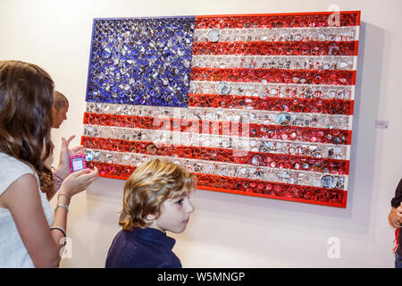 Miami Florida,Midtown,arte Miami,galleria gallerie,gallery,commerciante,rivenditori,gallerista,vendita prodotti display,arte,arte contemporanea ar Foto Stock