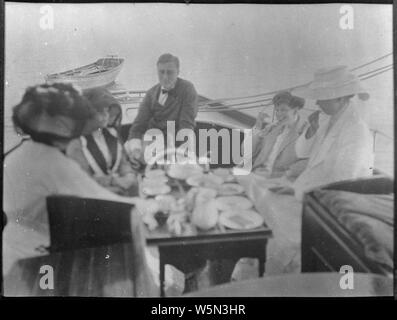 Roosevelt con Eleanor Roosevelt, Sara Delano Roosevelt, Laura Delano e la Signora Henry de Rham a Campobello Foto Stock