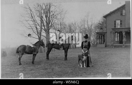 Franklin D. Roosevelt, James Roosevelt e Sara Delano Roosevelt in Hyde Park, New York Foto Stock