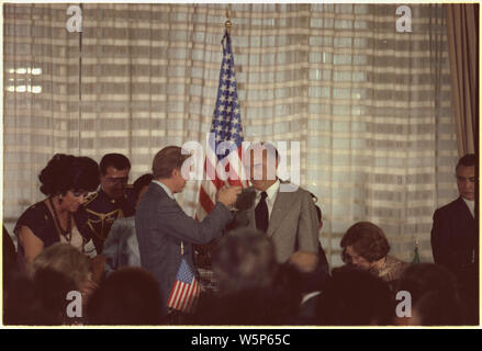 Jimmy Carter e Lopez Portillo toast durante il pranzo offerto dal Presidente del Messico durante la visita di stato in Messico. Foto Stock
