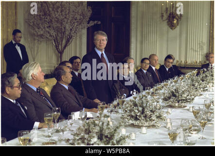 Jimmy Carter ospita una cena di lavoro per il primo ministro del Giappone, Takeo Fukuda. Foto Stock