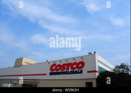 --FILE--Cina il primo mattone-e-mortaio store del Global Membership club magazzino rivenditore Costco Wholesale Corp è in costruzione a Shanghai, Chi Foto Stock