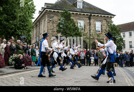 Morris ballerini a Warwick Folk Festival, Warwickshire, Regno Unito Foto Stock