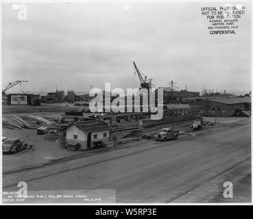 NOy 7037 (Parker Bros) Bldg. #90 Dental Clinic. Hunters' Point Naval bacini a secco (San Francisco Cantiere Navale, il cacciatore punto cantiere navale. San Francsico, CA Foto Stock