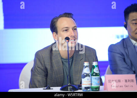 Mexican produttore cinematografico e membro della giuria Nicolas Celis partecipa a una conferenza stampa nel corso della ventiduesima Shanghai International Film Festival (2019 SIFF) in Sha Foto Stock