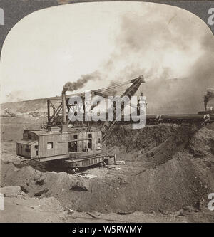 Scafo-ruggine open-pit miniera di ferro vicino, Hibbing, Minnesota. 1927. Foto Stock