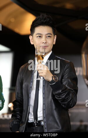 Taiwanese cantante e attore Jimmy Lin partecipa ad un evento di moda in Taipei, Taiwan, 24 dicembre 2018. Foto Stock