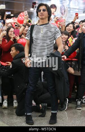 **TAIWAN OUT * * giapponese attore e cantante Takuya Kimura è raffigurato al Taipei Aeroporto Songshan di Taipei, Taiwan, 1 dicembre 2018. Foto Stock