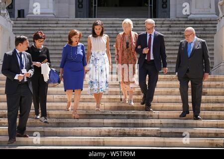 Madrid, Spagna. Il 30 luglio, 2019. Regina Letizia visite alla Biblioteca Nazionale di Spagna a Madrid, martedì 30 luglio 2019 Credit: CORDON PREMERE/Alamy Live News Foto Stock