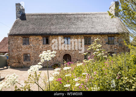 Isola di tipica architettura - Les Caches vecchia fattoria risalente al XV secolo, Les Villets, Guernsey, Isole del Canale della Manica UK Foto Stock