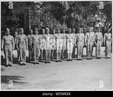 Fotografia dei membri della Marina unità incaricata di sorvegliare la Piccola Casa Bianca durante il Presidente Truman di vacanza a Key West, Florida. Foto Stock