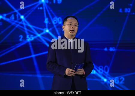 Zhou Hongyi, co-fondatore, Presidente e CEO di Qihoo 360, 360 introduce il cervello di sicurezza durante il leader nel mondo Internet scientifica e technologica Foto Stock