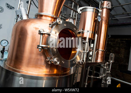 Holyrood distilleria. Portobello Beach, Edimburgo, Midlothian, Scozia. 28,07, 2019. Pic mostra: Holyrood distilleria, il nuovo whisky e gin distille Foto Stock