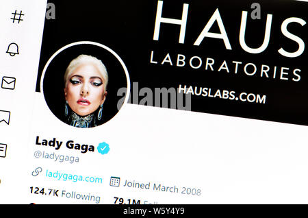 Pagina su Twitter (luglio 2019) : Lady Gaga (Stefani Joanne Angelina Germanotta) - American cantautrice Foto Stock