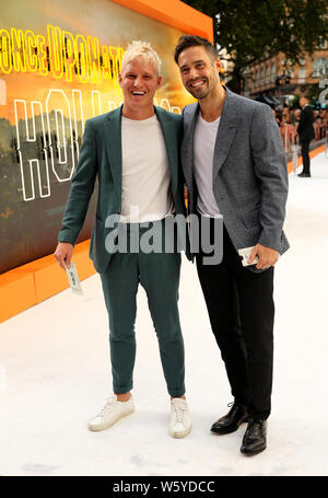 Jamie Laing e Spencer Matthews frequentando il una volta... In Hollywood UK premiere nel quadrato di Leicester, Londra. Foto Stock