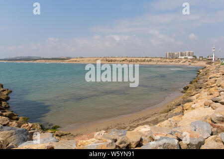 Spiaggia vista dal Faro del Puerto a nord di Guardamar del Segura Costa Blanca Spagna vicino a Marina de las Dunas Foto Stock