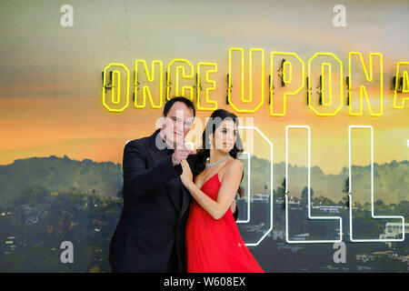 LUXE Odeon Leicester Square, Londra, Regno Unito. Il 30 luglio 2019. Quentin Tarantino e Daniela Pick pone sul tappeto bianco a una volta...in Hollywood UK Premiere. . Foto di Julie Edwards./Alamy Live News Foto Stock