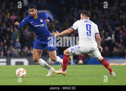 Londra, Inghilterra - Ottobre 4, 2018: Ruben Loftus-Cheek di Chelsea mostrato durante il 2018/19 UEFA Europa League gruppo L gioco tra Chelsea FC (Inghilterra) e MOL Vidi FC (Ungheria) a Stamford Bridge. Foto Stock