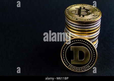 DOGE Dogecoin cryptocurrency mezzi di pagamento nel settore finanziario Foto Stock
