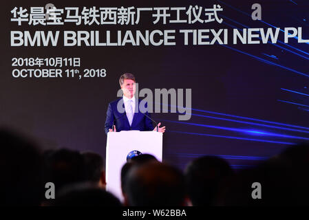 Harald Kruger, CEO e presidente del consiglio di amministrazione di BMW AG, partecipa alla cerimonia di apertura per la BMW di brillanza Tiexi nuovo impianto nella città di Shenyang Foto Stock