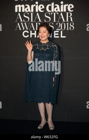 Sud attrice coreana Kim Hae-sook pone durante il Marie Claire Asia Star Awards 2018 in Busan, Sud Corea, 5 ottobre 2018. Foto Stock