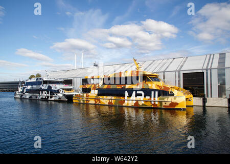 Hobart, Tasmania: Aprile 01, 2019: un traghetto dedicata al museo della Vecchia e della nuova arte in Hobart da Brooke Street Pier a Mona dura circa 25 minuti. Foto Stock