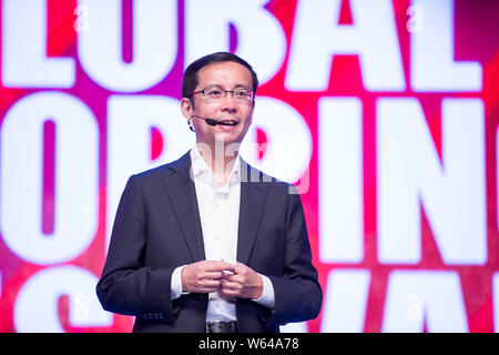 --FILE--Daniel Zhang Yong, CEO di cinesi e-commerce gigante gruppo Alibaba, assiste l'evento di lancio del Novembre 11 singole' giornata di shopping spree a Foto Stock