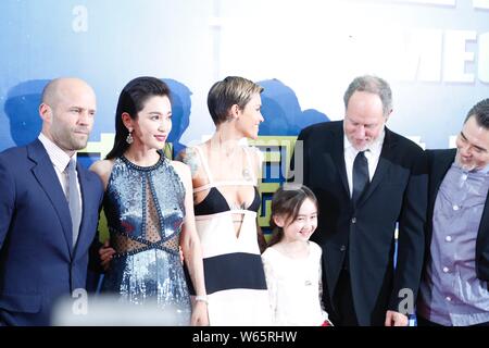 (Da sinistra) l'attore inglese Jason Statham, attrice cinese Li Bingbing, attrice australiana Ruby Rose, Cinese stella di bambino Sophia Cai Shuya, American film Foto Stock