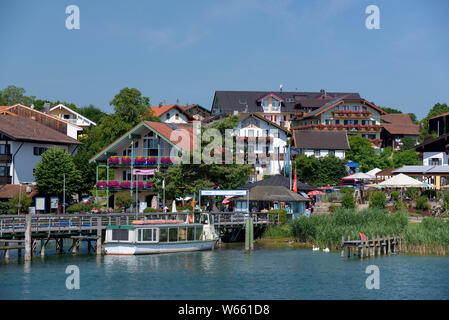 Gstadt, luglio, il Lago Chiemsee, Baviera, Germania Foto Stock