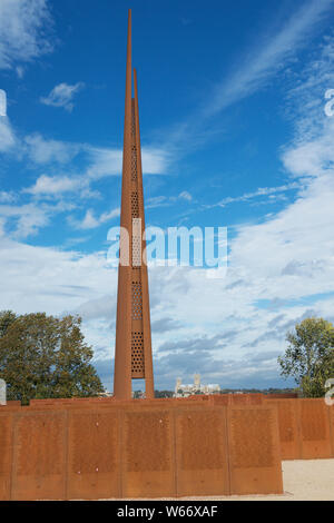 Memorial Spire al bombardiere internazionale di Command Center Lincoln Foto Stock