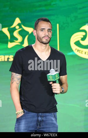 Il calcio brasiliano player Renato Soares de Oliveira Augusto, o semplicemente Renato Augusto, di Pechino Guoan Sinobo, partecipa a una conferenza stampa per le stelle un Foto Stock