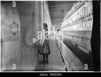 Rodi Mfg. Co. Spinner. Momenti di un assaggio del mondo esterno. Disse che aveva 11 anni. State lavorando su un anno. Lincolnton, N.C. Foto Stock