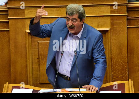 Atene, Grecia. 31 Luglio, 2019. Ex Vice Ministro della sanità e vice di Syriza Pavlos Polakis, durante il suo discorso in Parlamento ellenica. Credito: Dimitrios Karvountzis/Pacific Press/Alamy Live News Foto Stock