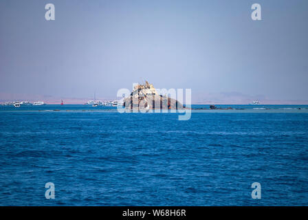 I resti del Loullia sul bordo settentrionale di Gordon Reef nello stretto di Tiran vicino a Sharm el Sheikh, Egitto Foto Stock