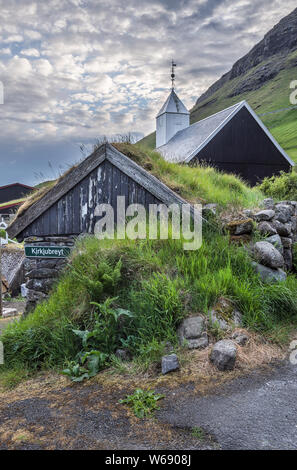 Bour villaggio su un funzionario ministeriale isola, isole Faerøer Foto Stock