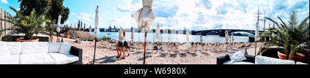 City Beach (Rheinstrand) in Mainz-Kastel con Theodor Heuss-ponte in background Foto Stock