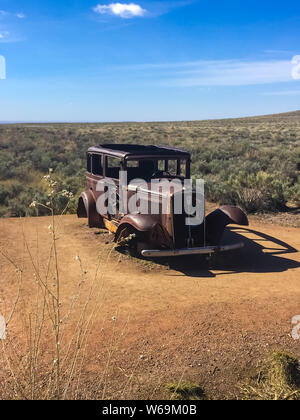 1932 Studebaker nel Parco Nazionale della Foresta Pietrificata sul percorso 66 in Arizona Foto Stock