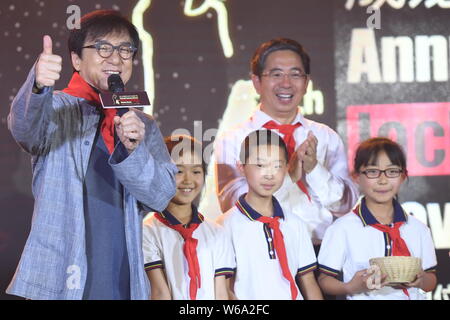 Hong Kong kongfu star Jackie Chan assiste la conferenza stampa per la quarta Jackie Chan film d'azione settimana a Pechino in Cina, 1 giugno 2018. Foto Stock