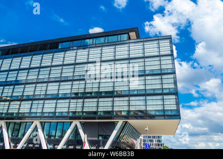 Moderno edificio di lusso nel nuovo quartiere Überseestadt " " di Brema Foto Stock